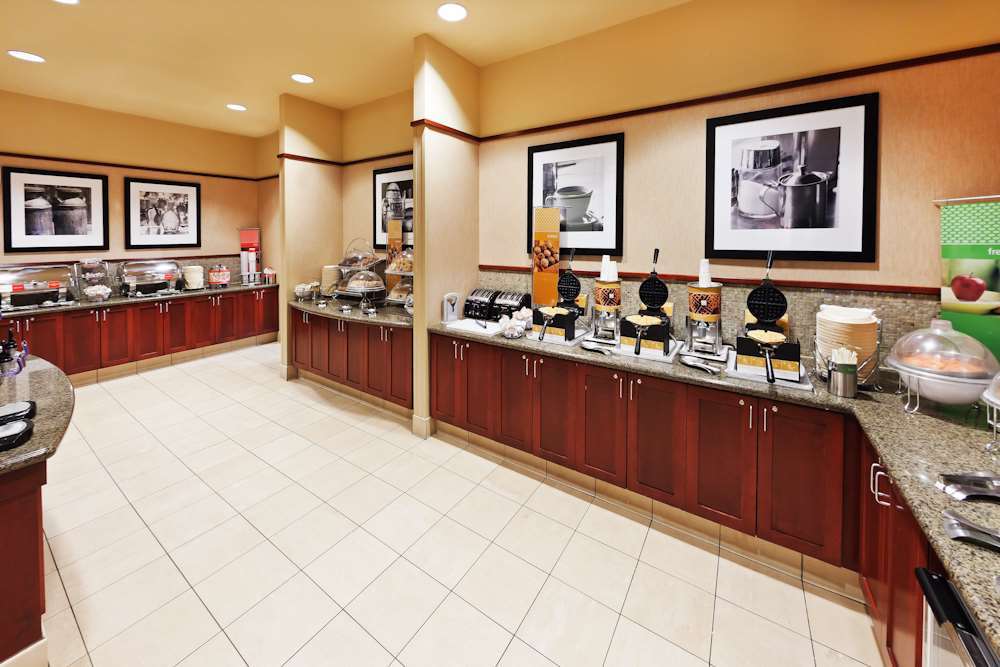 Hampton Inn & Suites Oklahoma City-Bricktown Restaurant photo